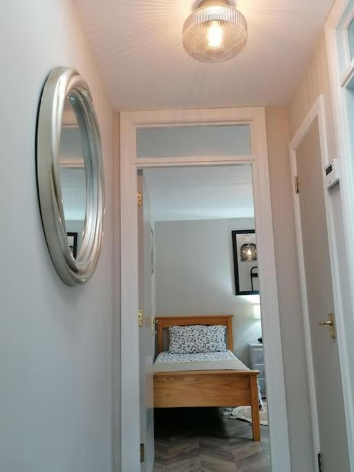 Stunning 3 Bedroom Townhouse In The Heart Of City Белфаст Экстерьер фото